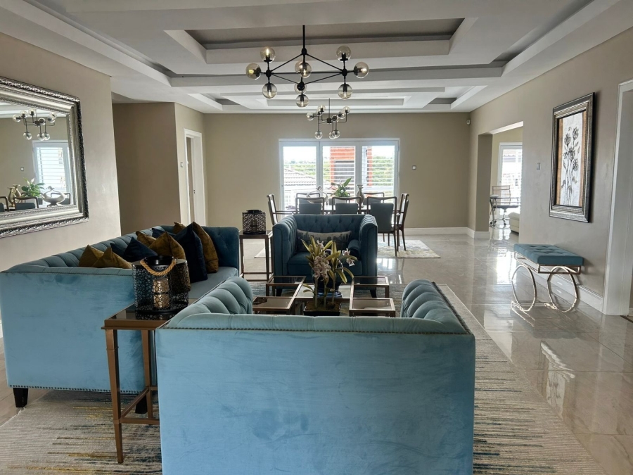 5 Bedroom Property for Sale in Nahoon Valley Park Eastern Cape